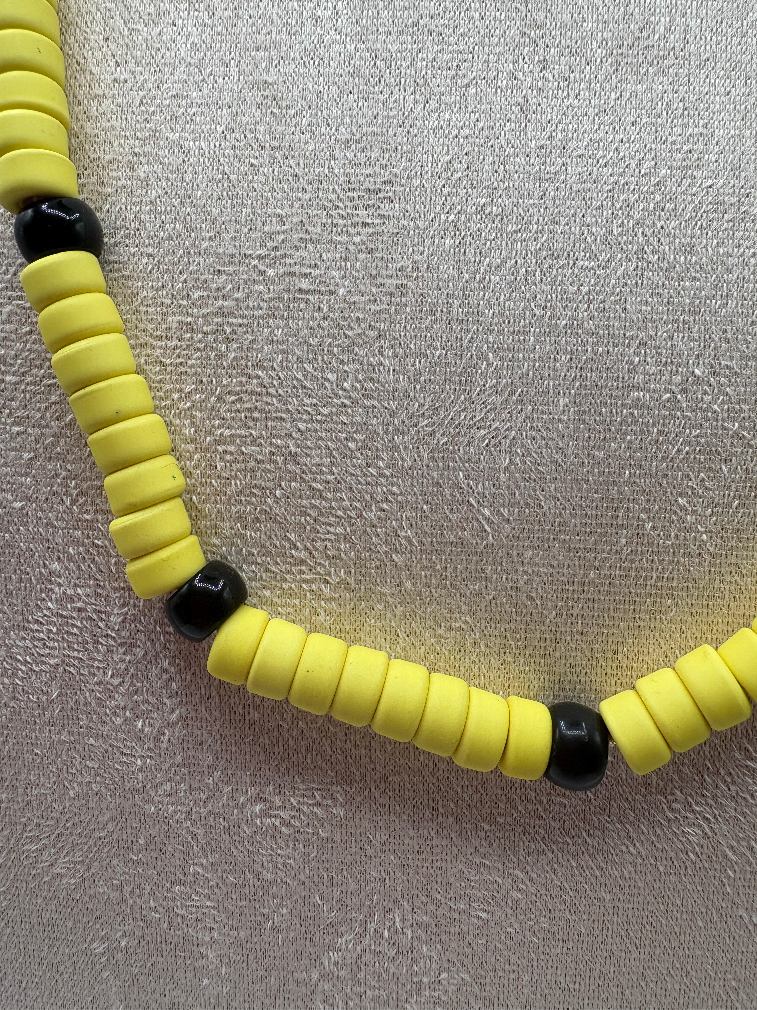 Collana con beads colorati