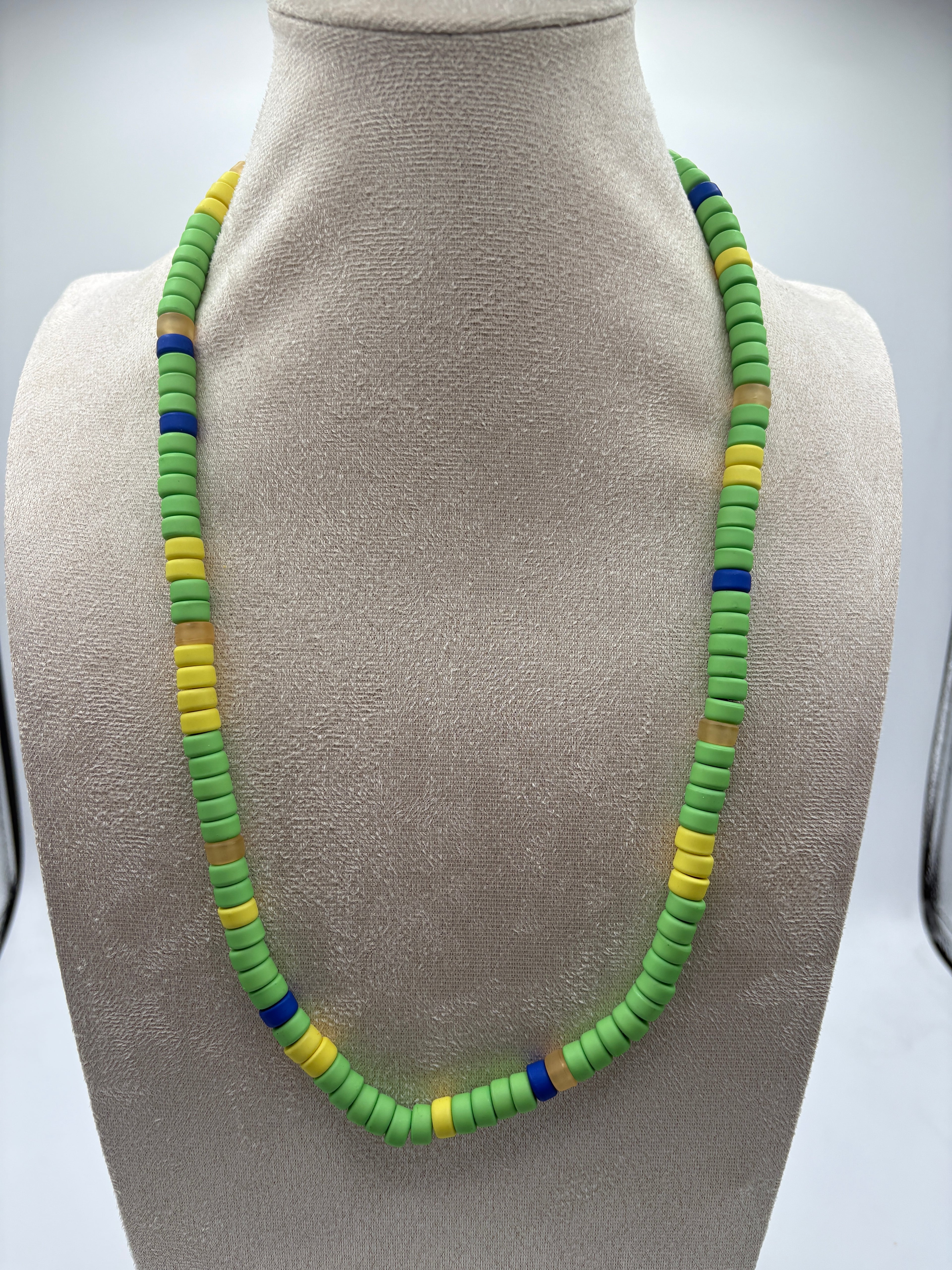 Collana con beads colorati