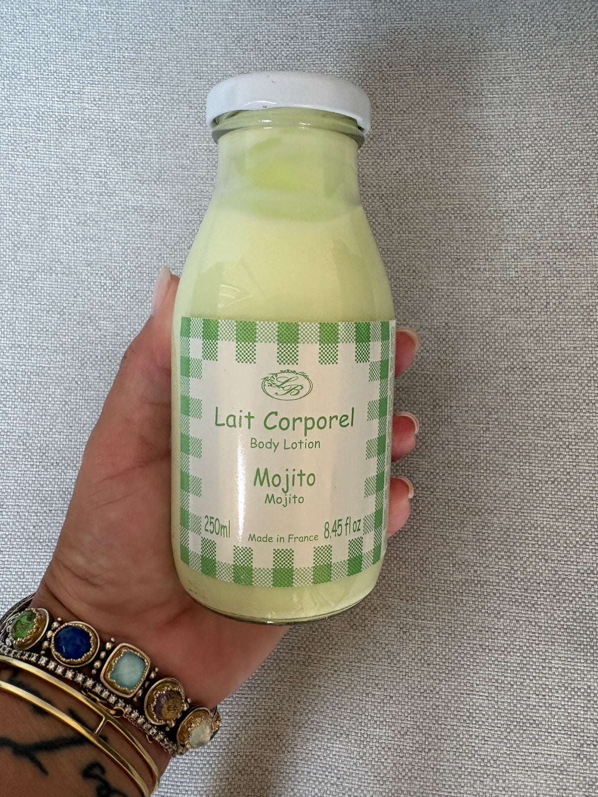 Latte corpo mojto