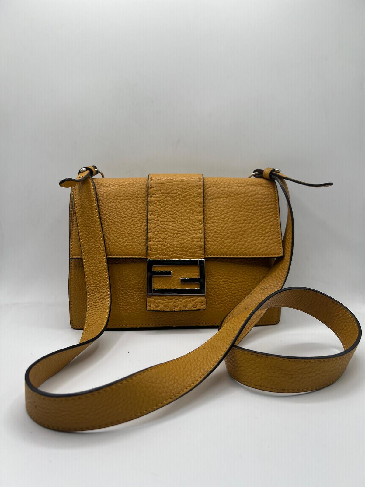 Fendi Flat baguette , convertible