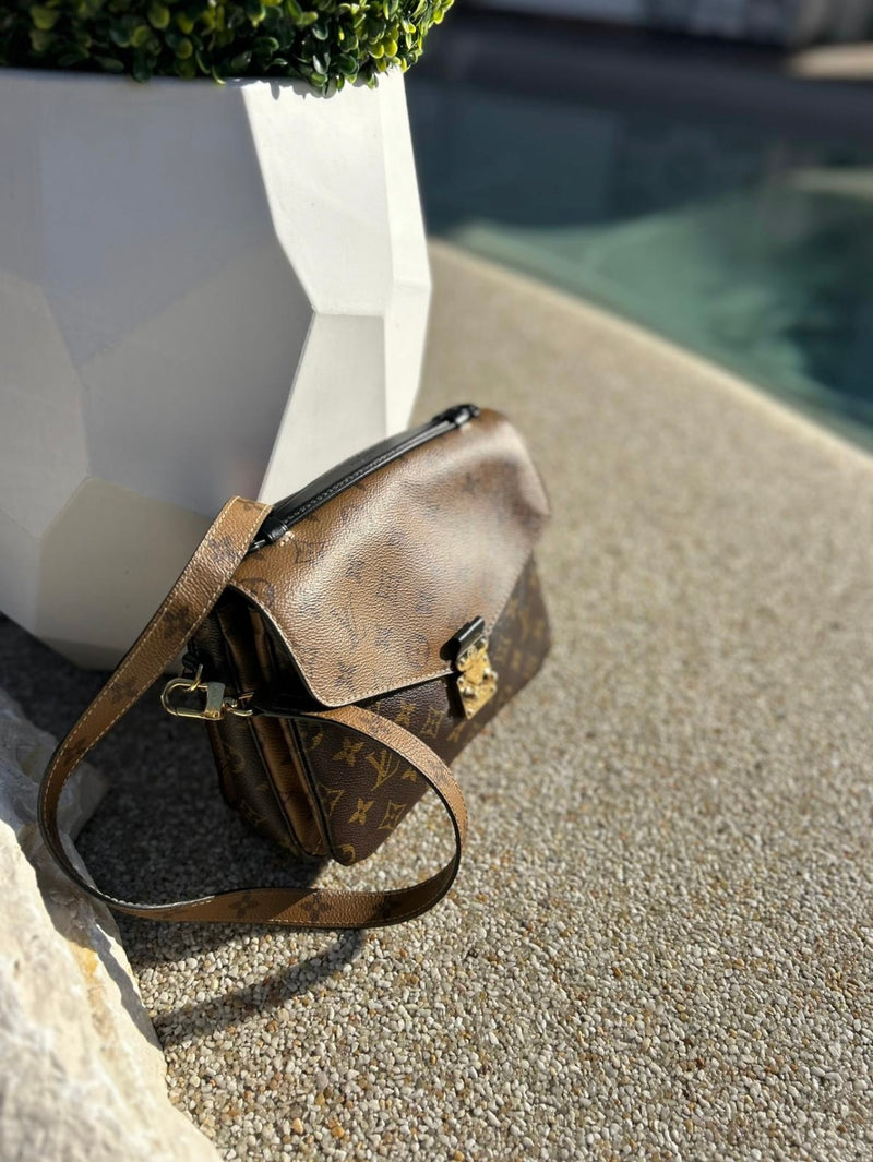 Louis Vuitton metis reverse