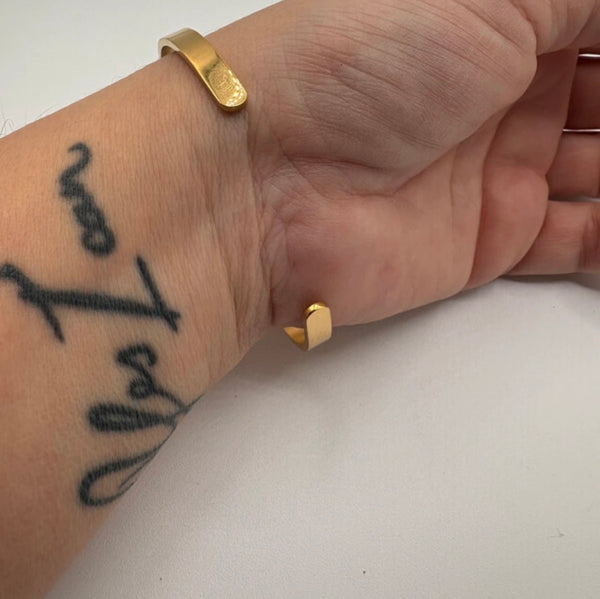 Bracciale rigido