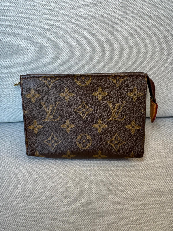 Louis Vuitton Pochette toilette
