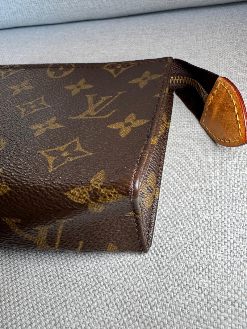 Louis Vuitton Pochette toilette