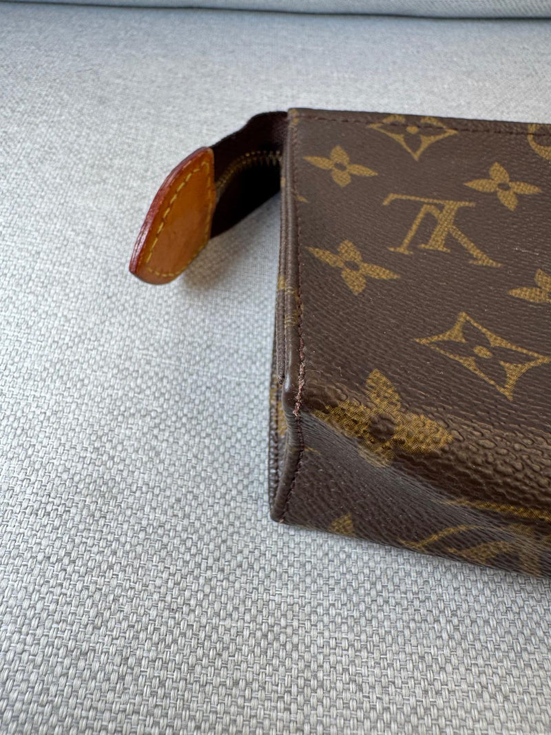 Louis Vuitton Pochette toilette