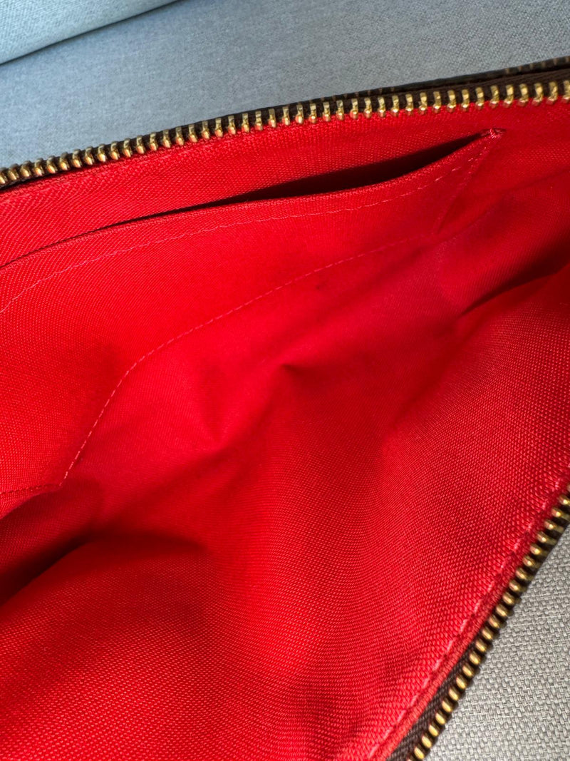 Louis Vuitton Pochette accessorie