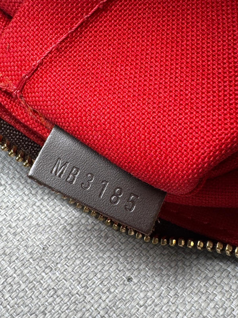 Louis Vuitton Pochette accessorie