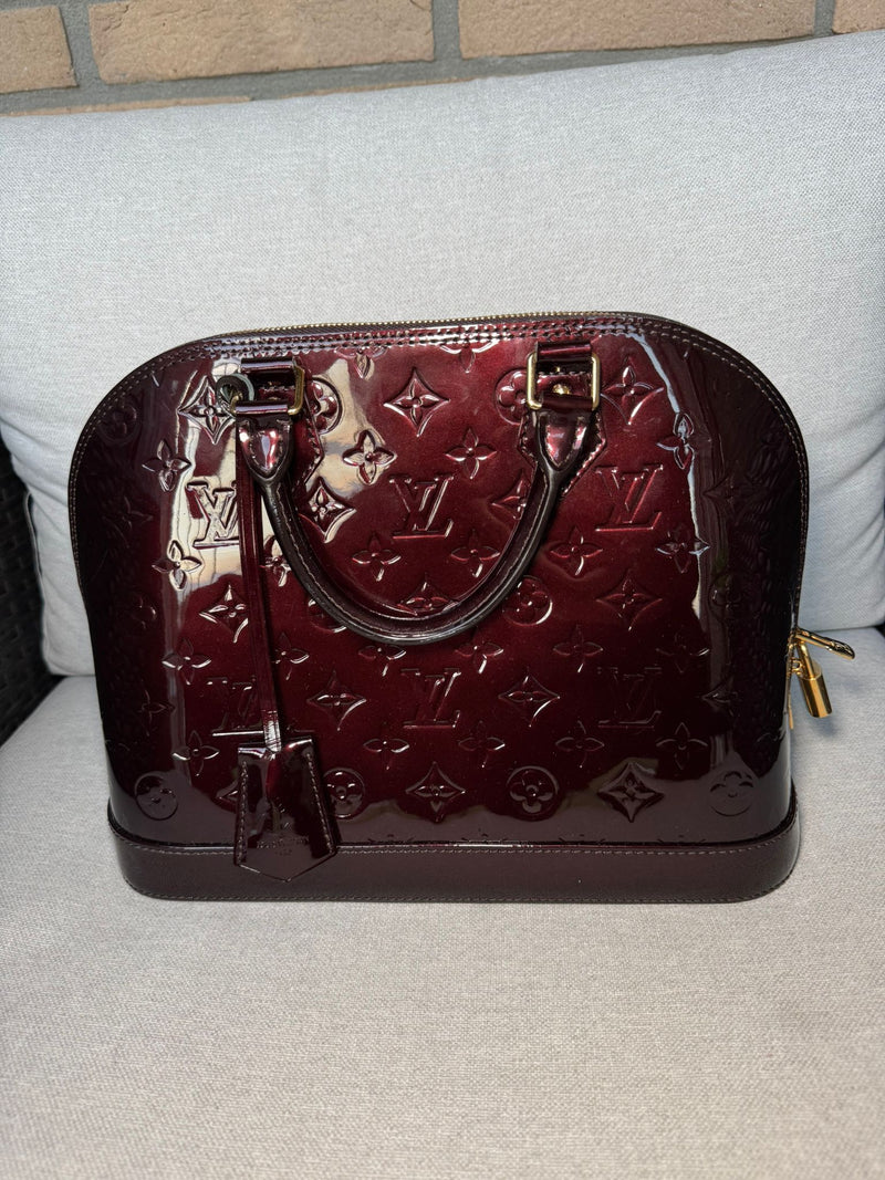 Louis Vuitton Alma pm vernis