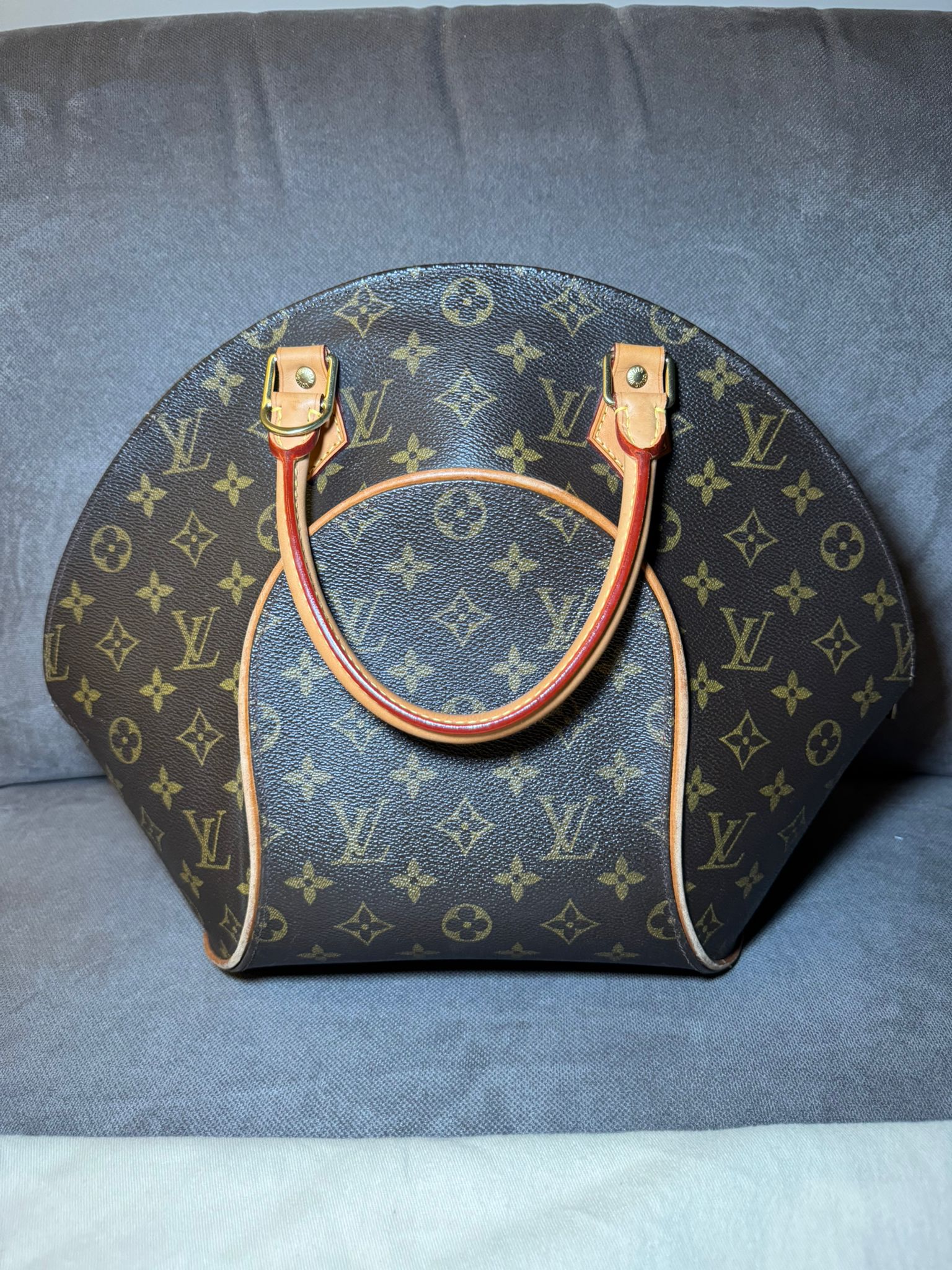 Louis Vuitton ellipse mm