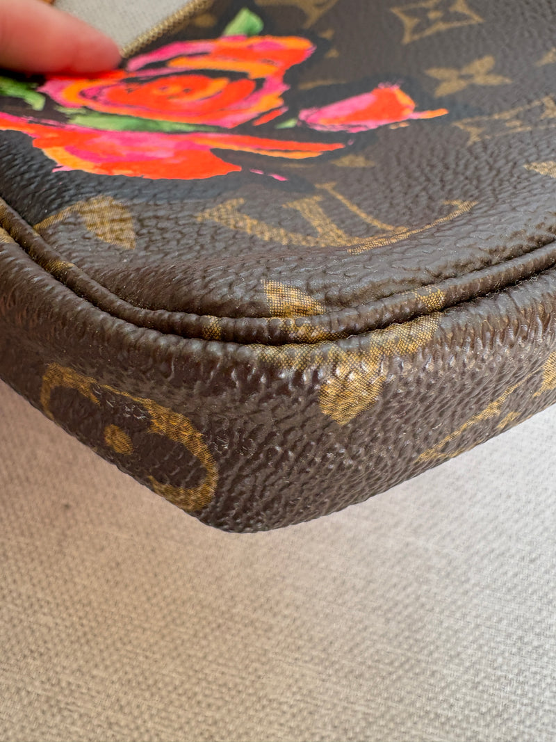 Louis Vuitton Pochette accessorie limited edition roses