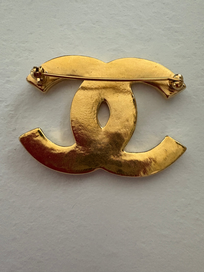 Chanel spilla