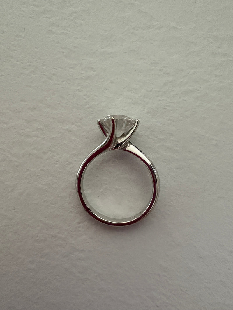 Anello solitario