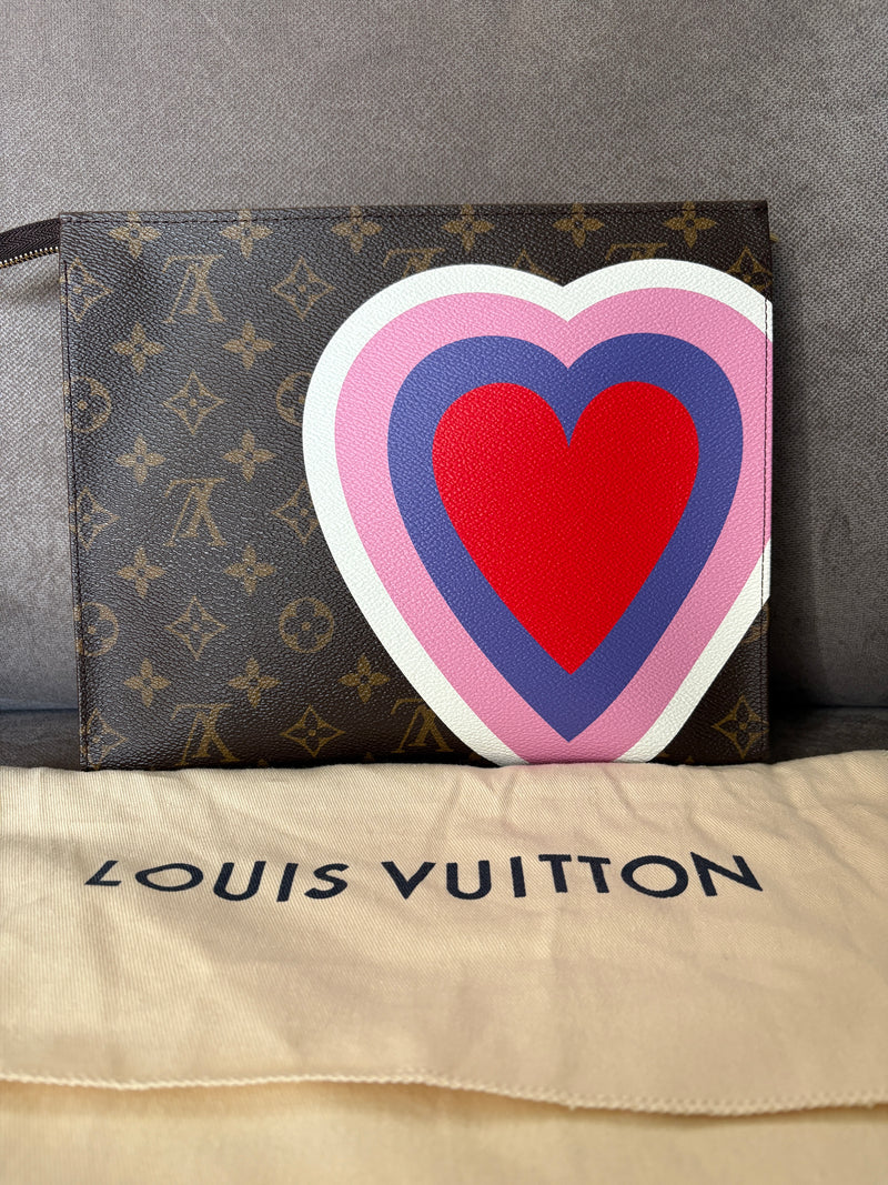 Louis Vuitton toilette game on