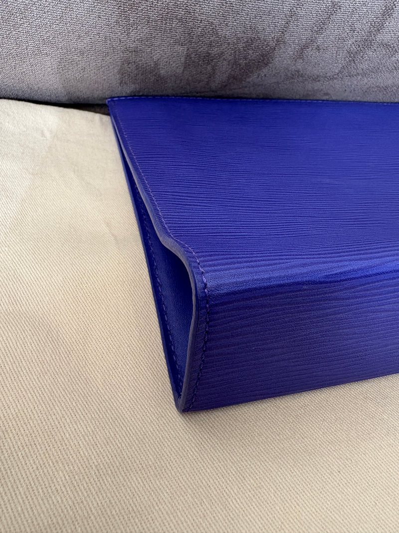 Louis Vuitton toilette