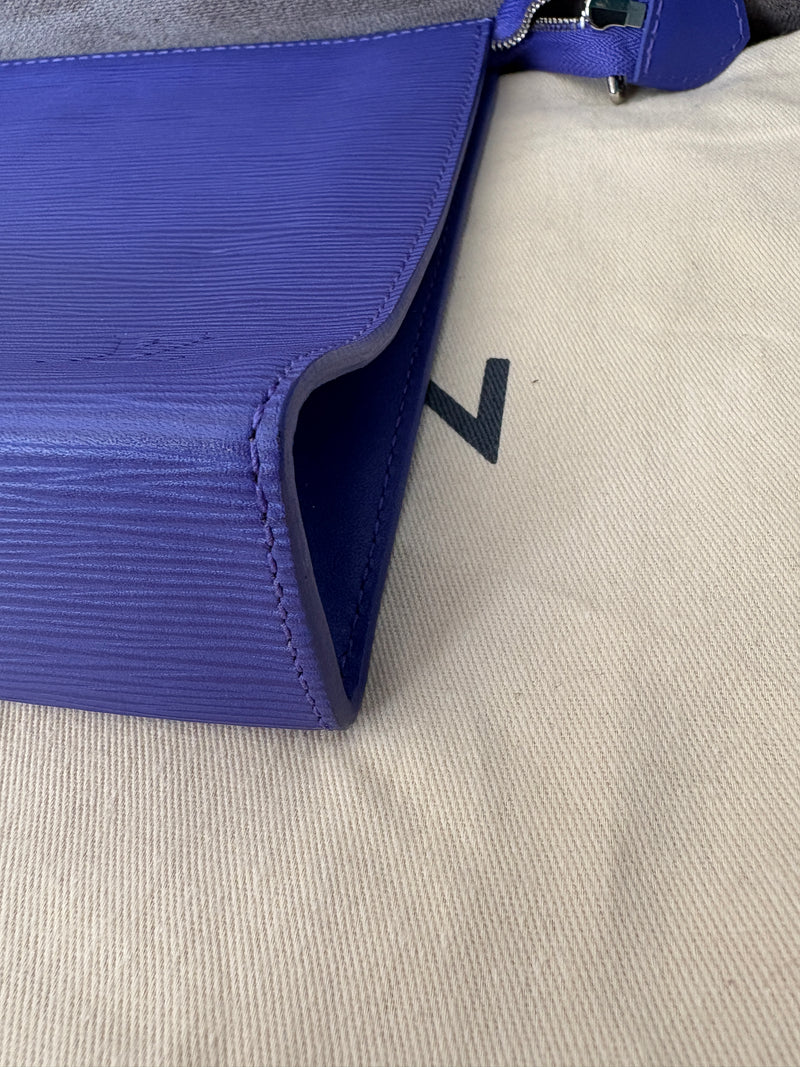 Louis Vuitton toilette