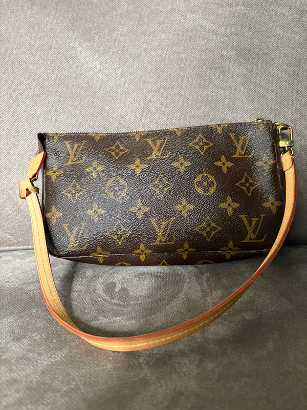 Louis Vuitton Pochette accessorie