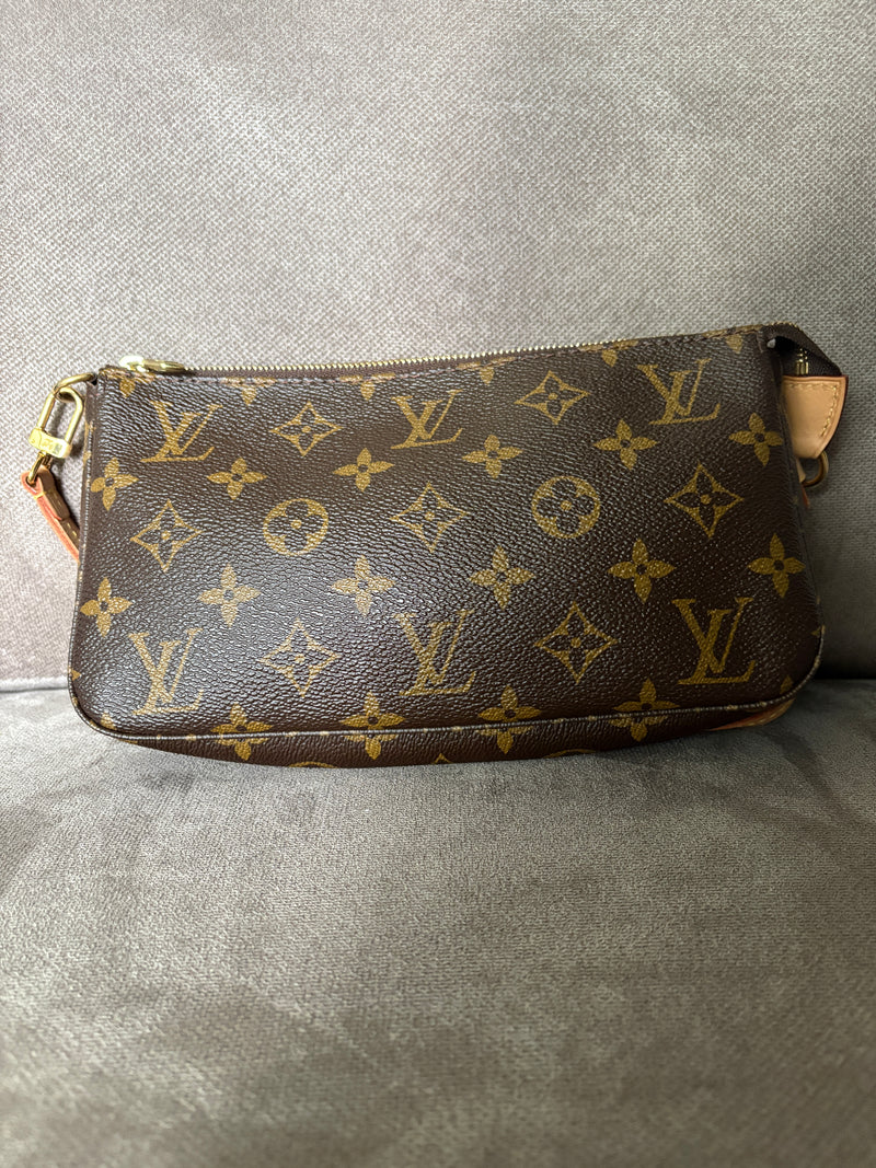 Louis Vuitton Pochette accessorie