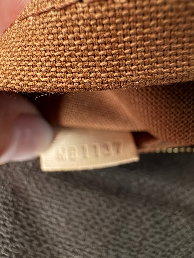 Louis Vuitton Pochette accessorie