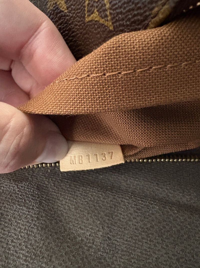 Louis Vuitton Pochette accessorie