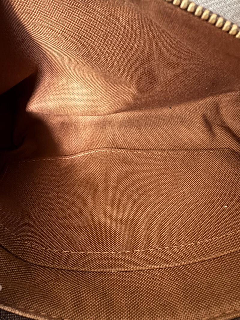 Louis Vuitton Pochette accessorie