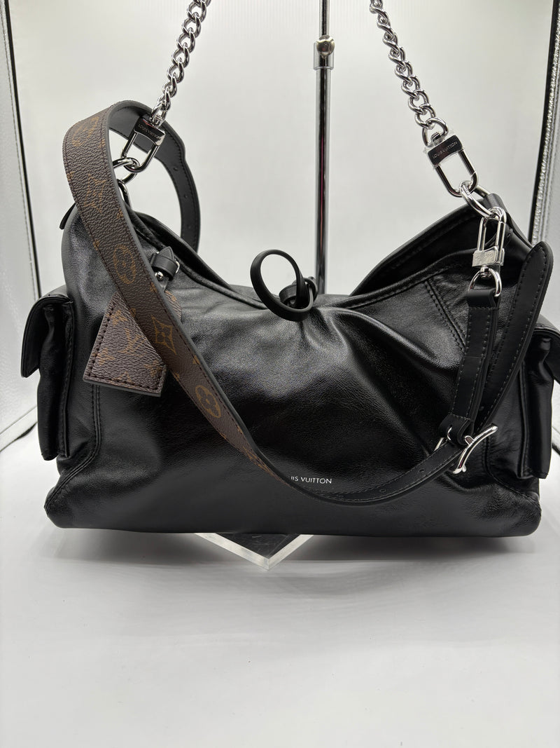 Louis Vuitton carry all cargo vibe pm