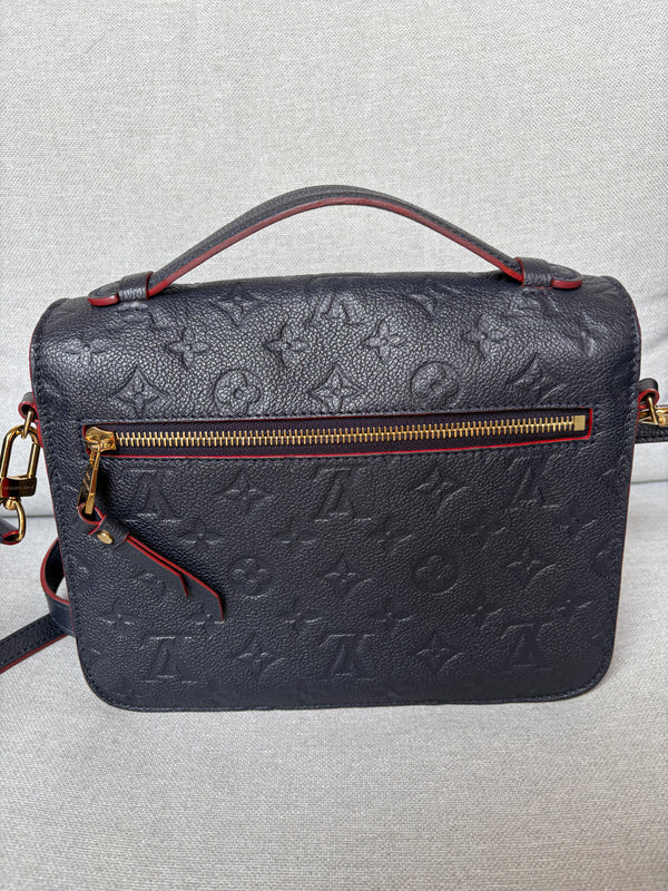 Louis Vuitton Pochette metis