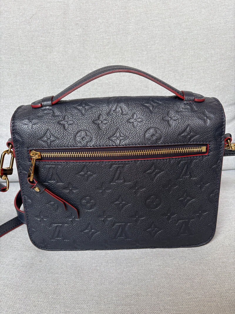Louis Vuitton Pochette metis