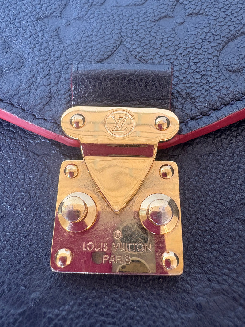 Louis Vuitton Pochette metis