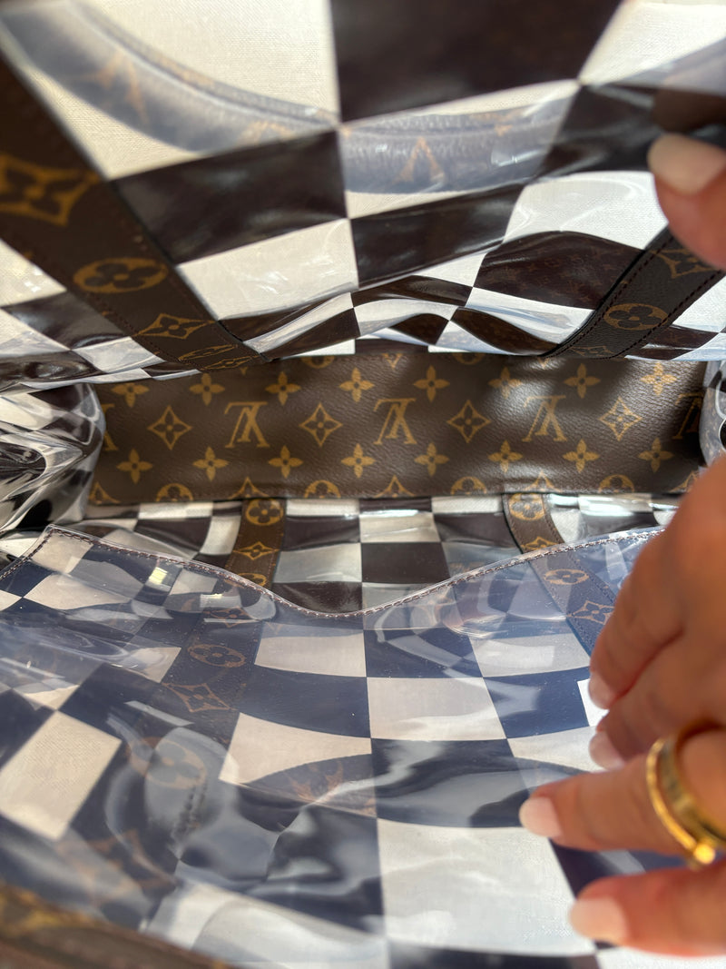 Louis Vuitton Sac plat