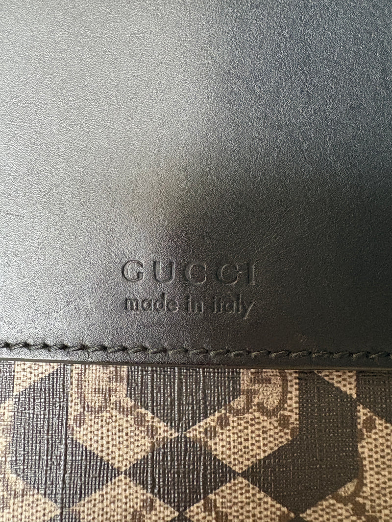 Busta Gucci