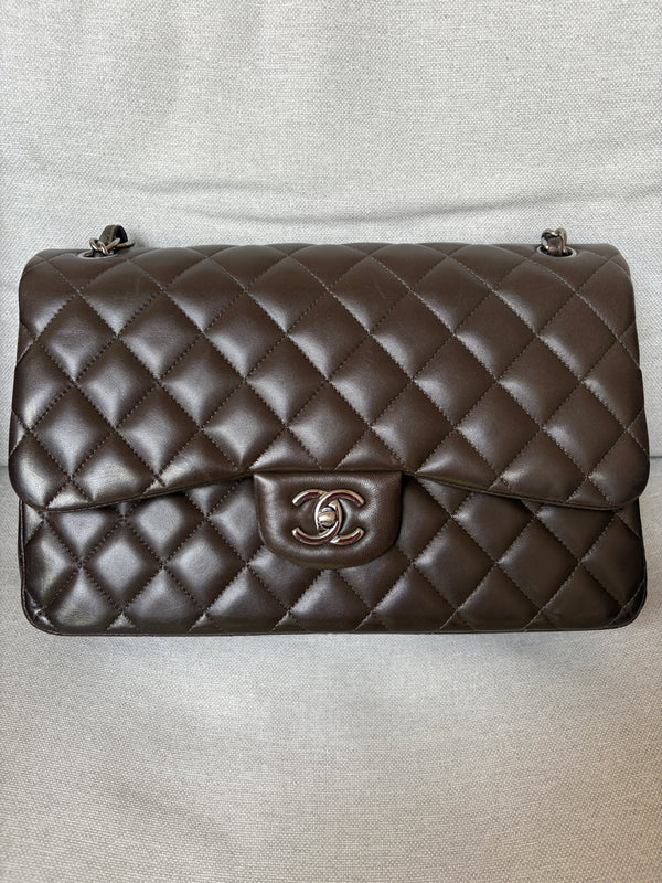 Chanel jumbo