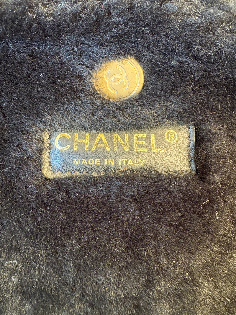Chanel in montone nero