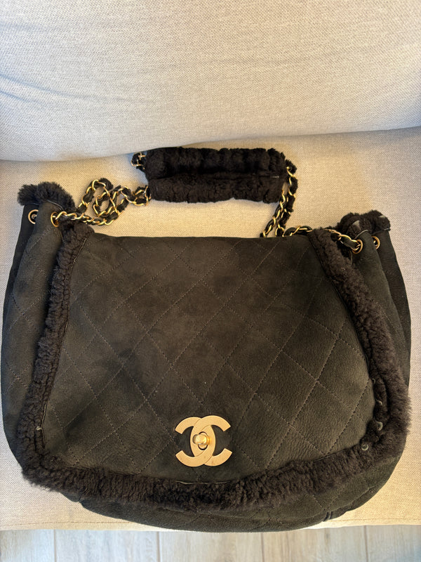 Chanel in montone nero