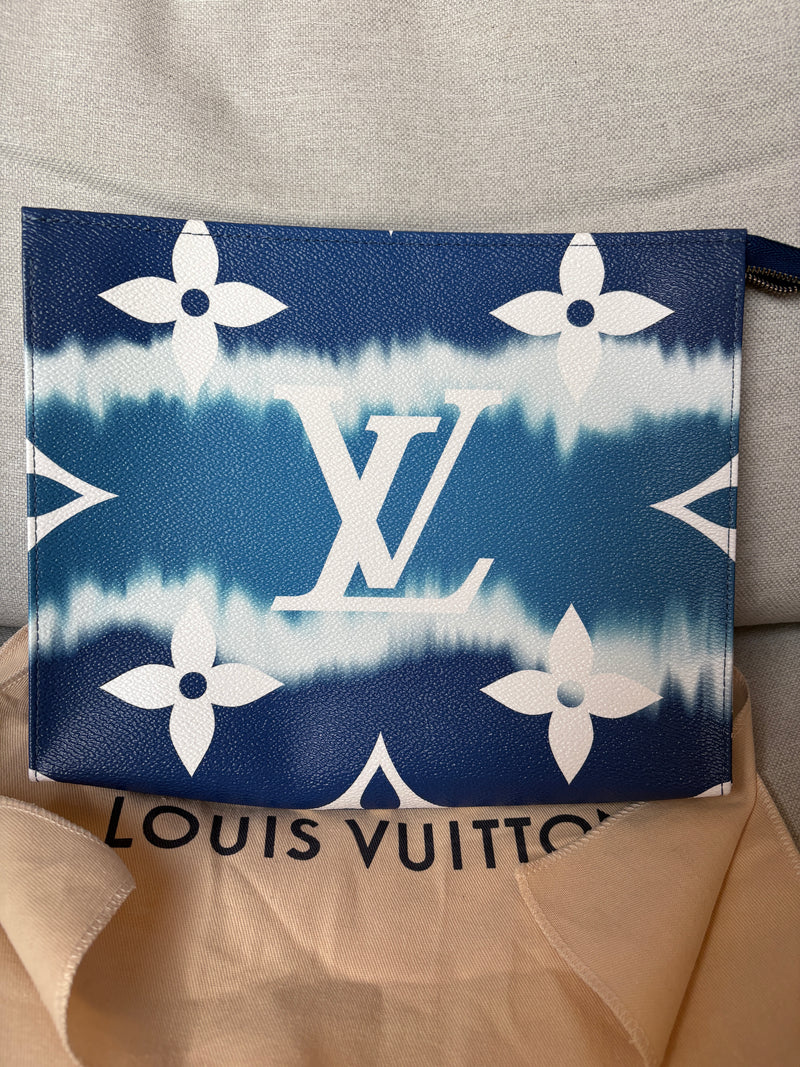 Louis Vuitton Pochette toilette 26