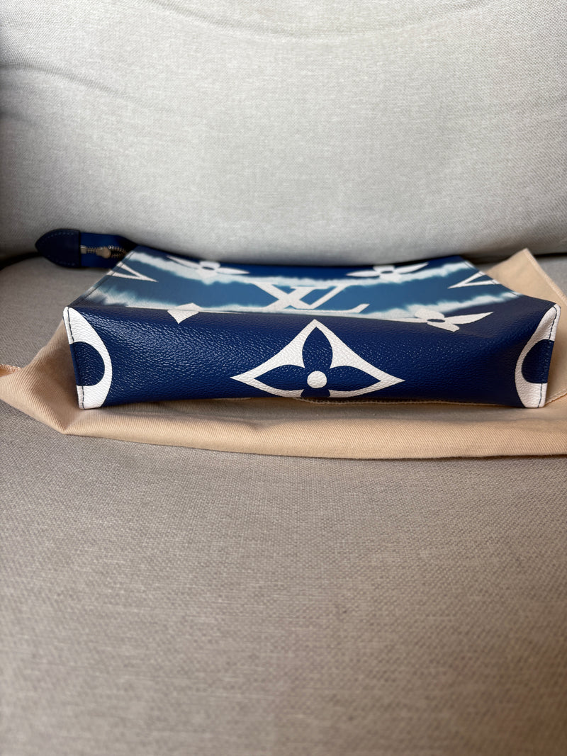 Louis Vuitton Pochette toilette 26