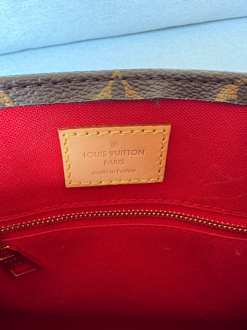 Louis Vuitton Sac plat bb