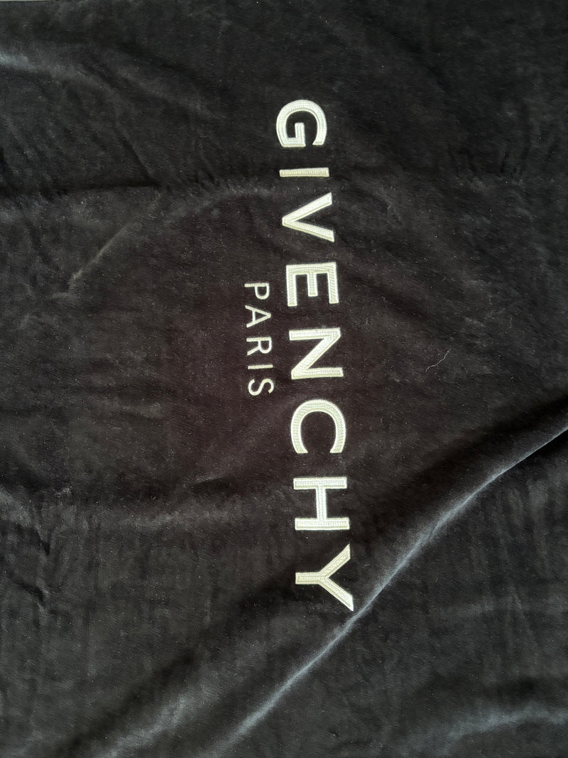 Givenchy telo mare