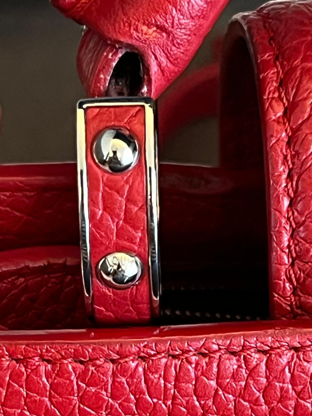 Louis Vuitton capucines mm
