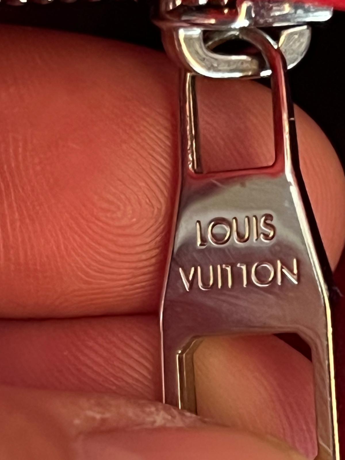 Louis Vuitton capucines mm