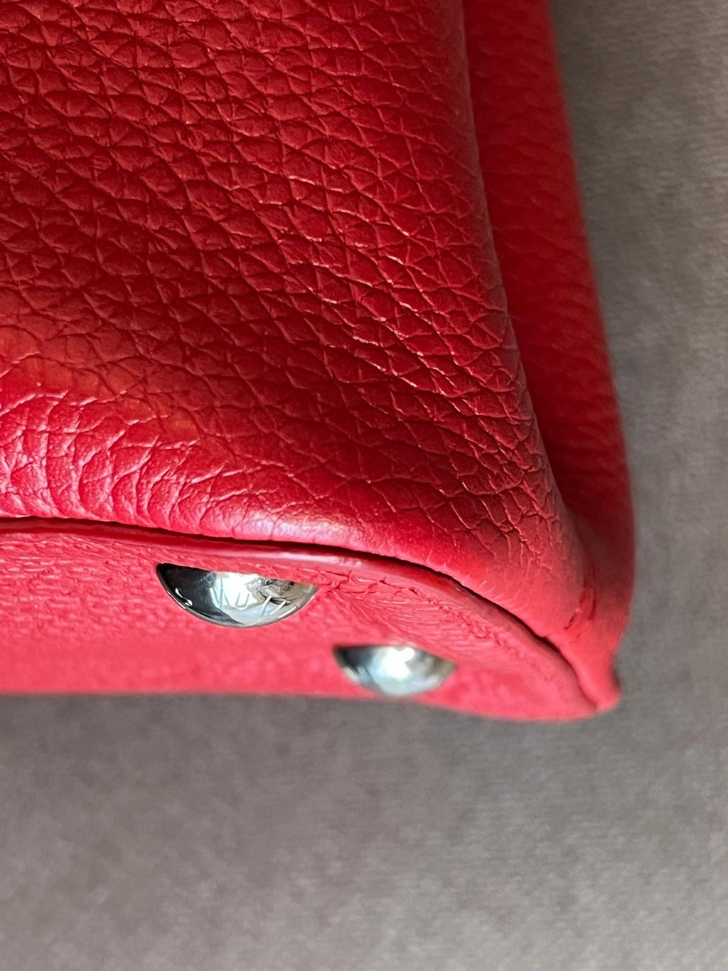 Louis Vuitton capucines mm