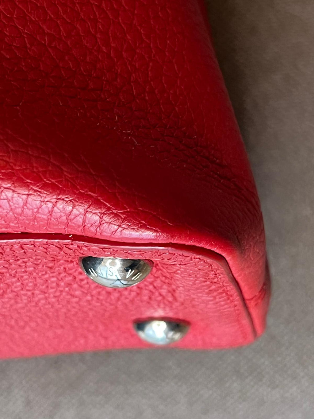 Louis Vuitton capucines mm