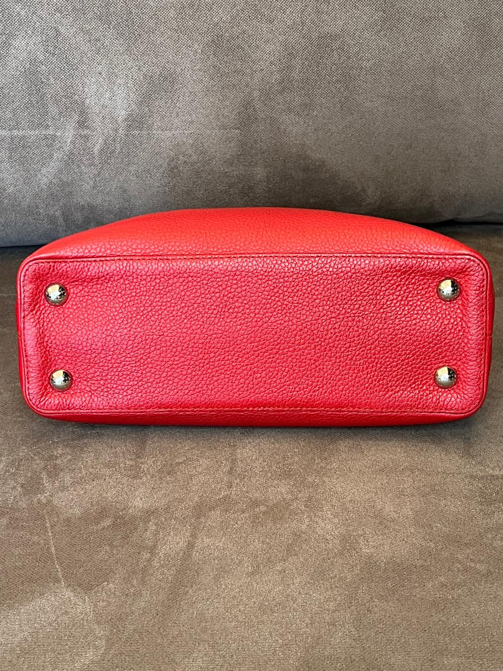 Louis Vuitton capucines mm