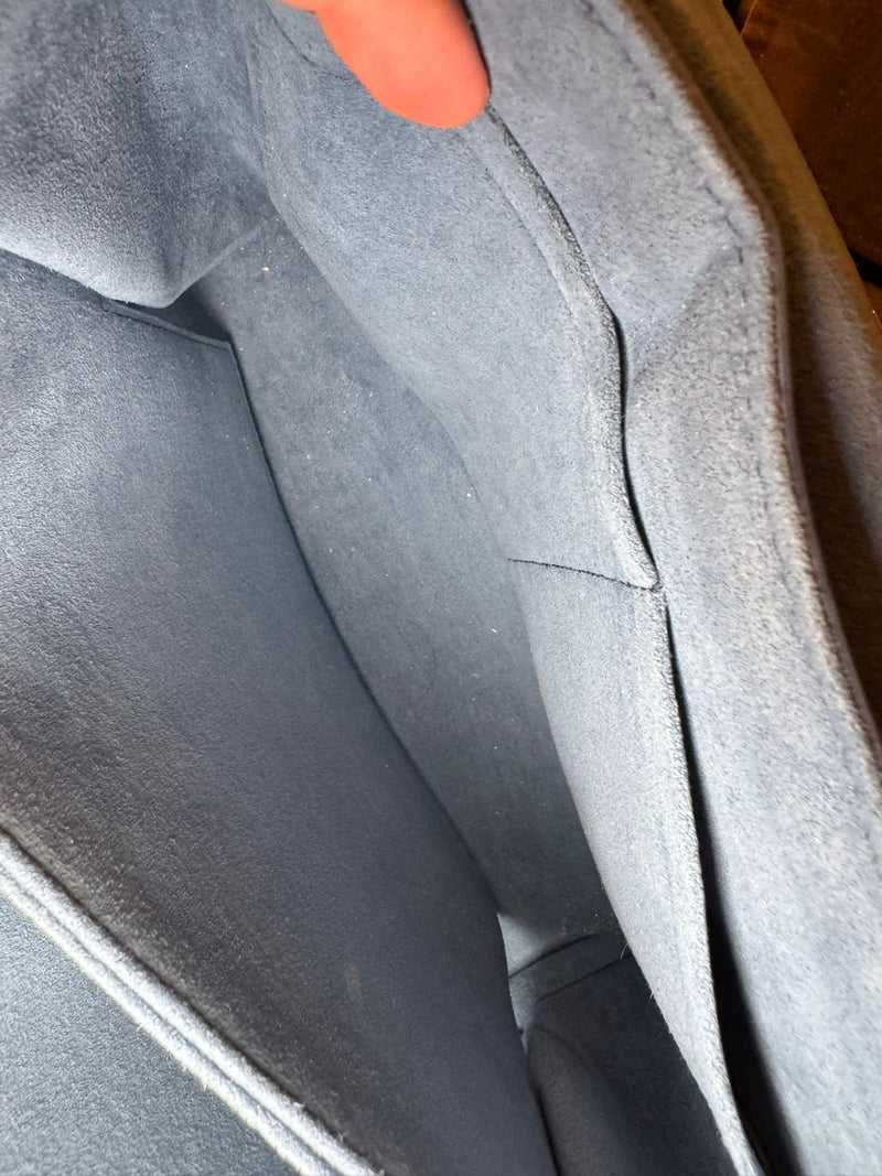 Louis Vuitton lock me