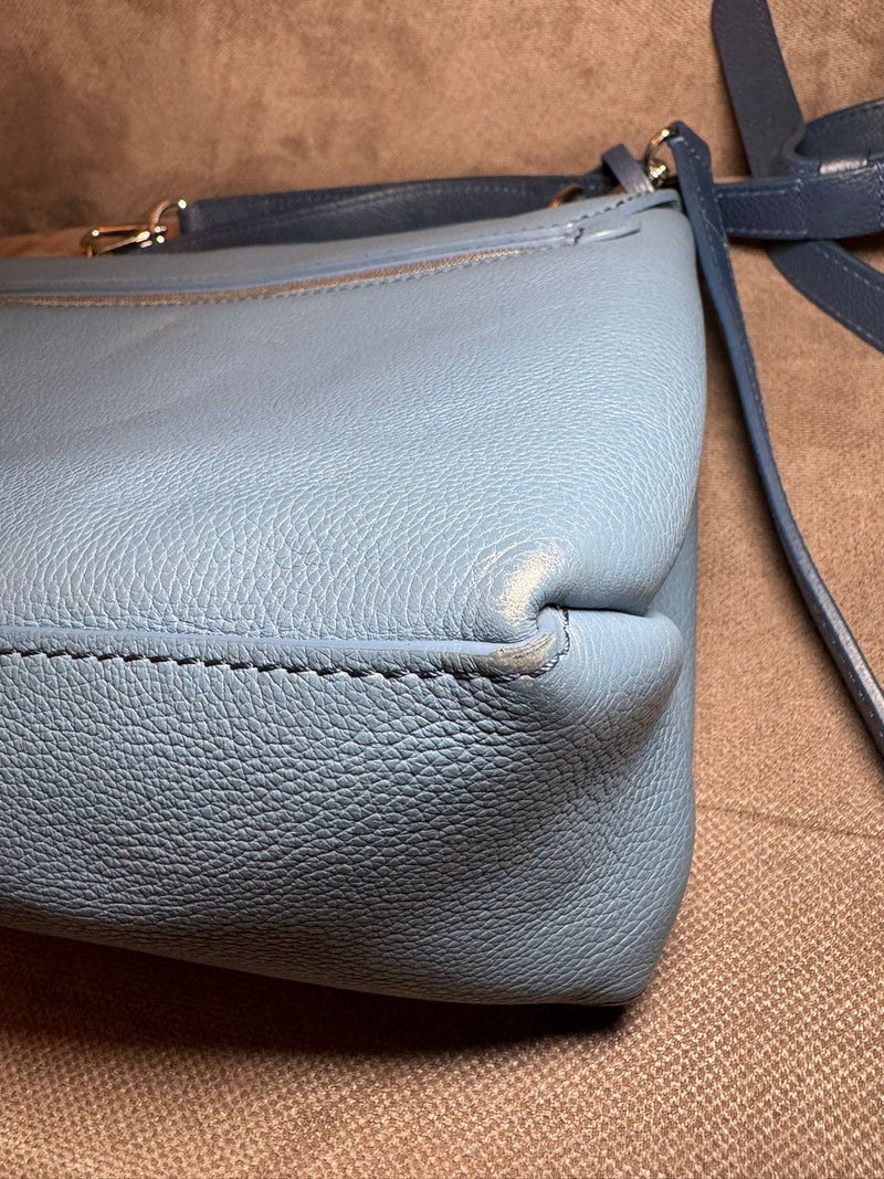 Louis Vuitton lock me