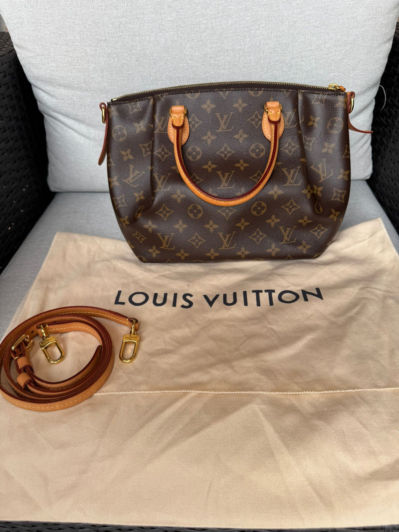Louis Vuitton Tourenne