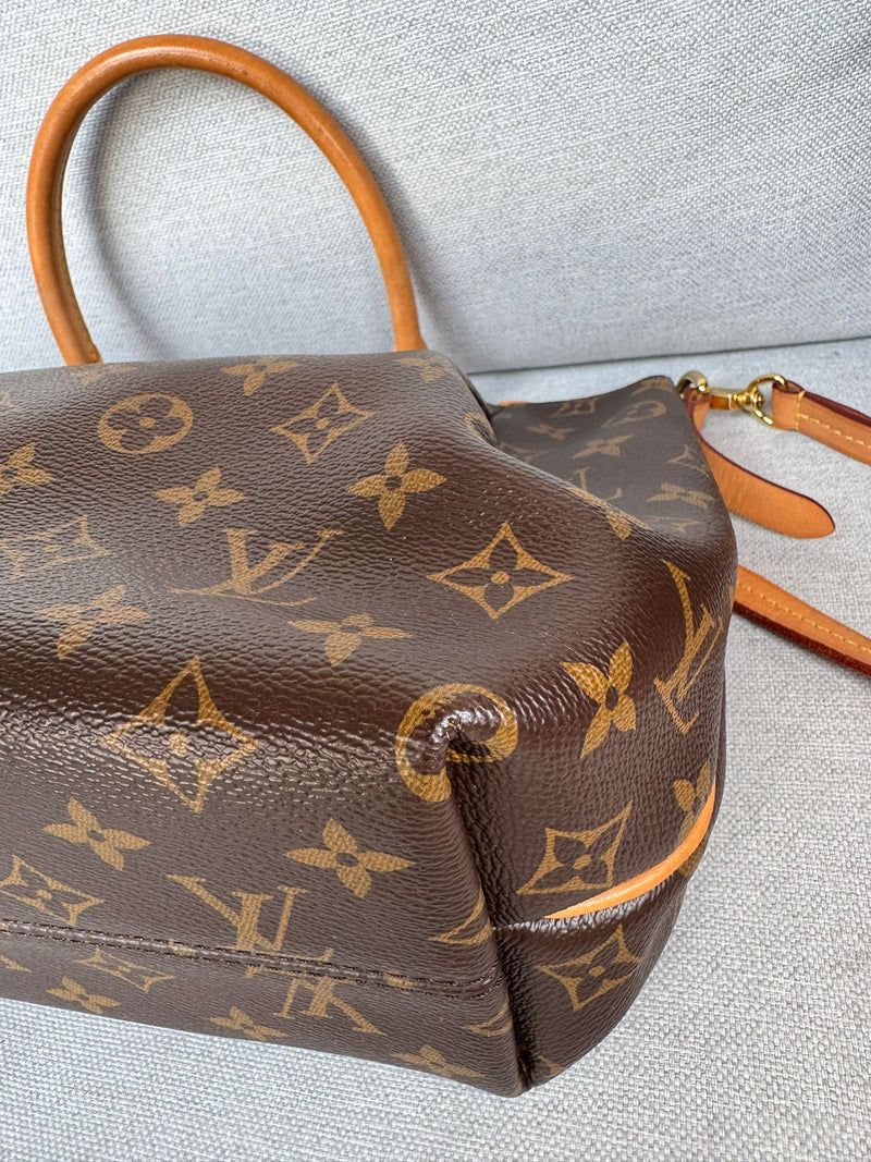 Louis Vuitton Tourenne