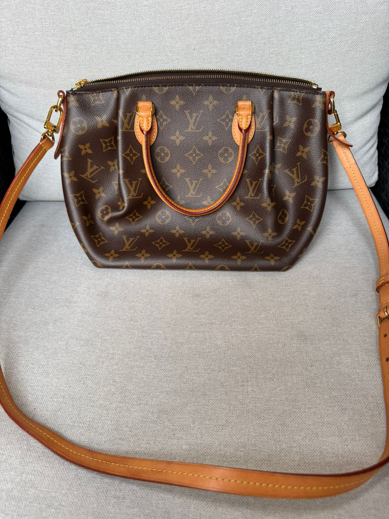 Louis Vuitton Tourenne